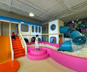 Inside Just Kidding Play Café, a kid-friendly play space tucked inside a coffee shop. Photo by Author. 